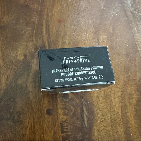 MAC Cosmetics Prep + Prime Transparent Finishing Powder - 9g - Picture 1 of 5